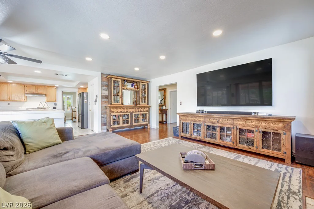 5808 Lone Song, North Las Vegas, NV 89031