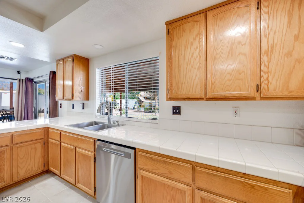 5808 Lone Song, North Las Vegas, NV 89031