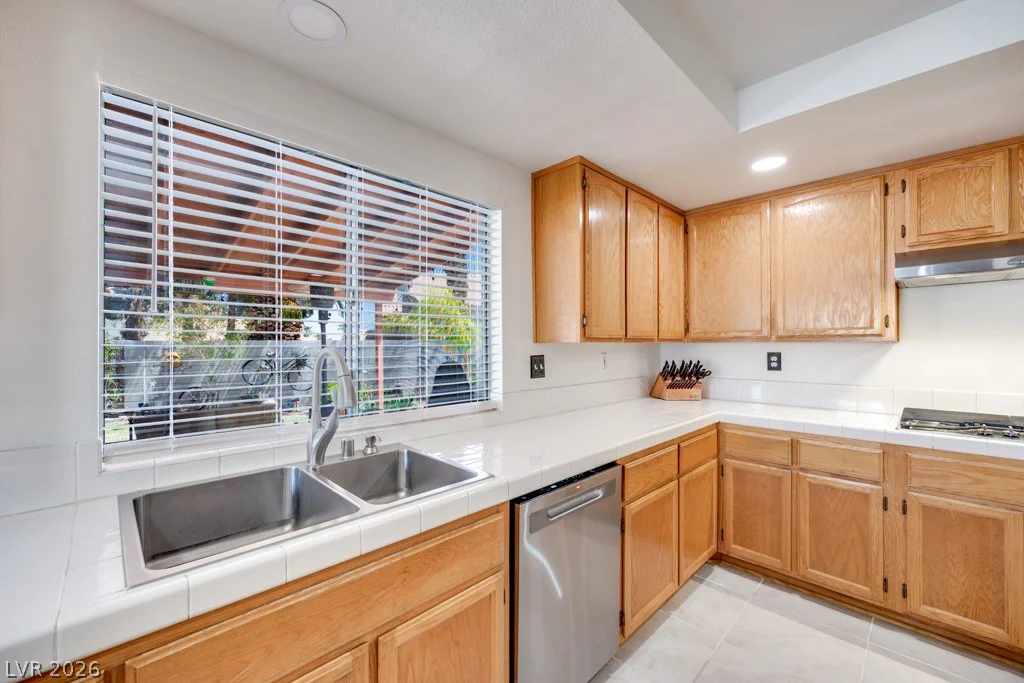 5808 Lone Song, North Las Vegas, NV 89031