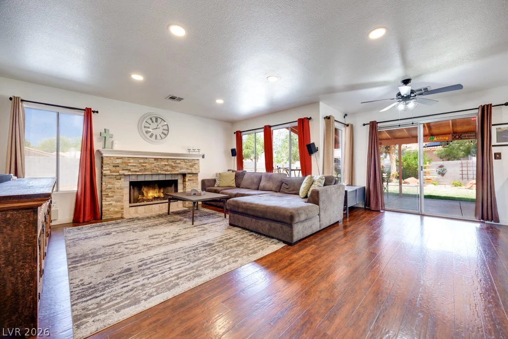5808 Lone Song, North Las Vegas, NV 89031
