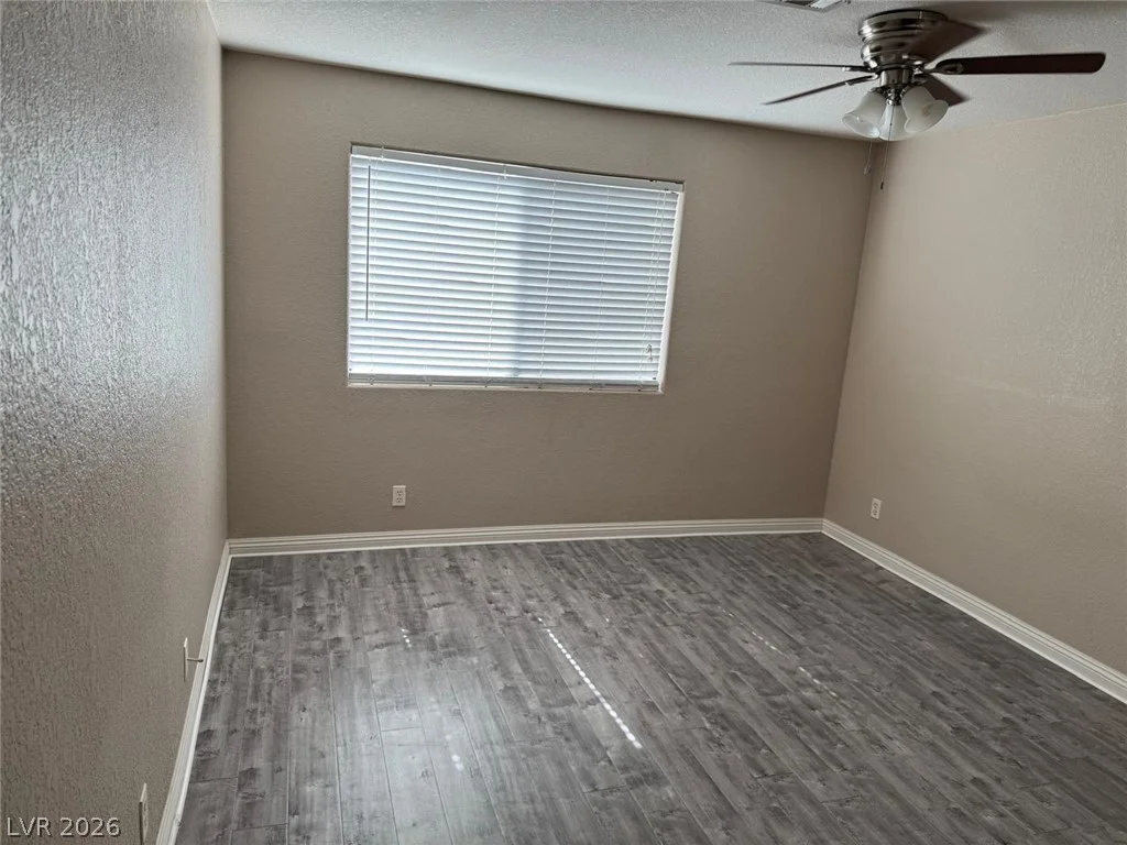 5048 Rainbow, Las Vegas, NV 89118