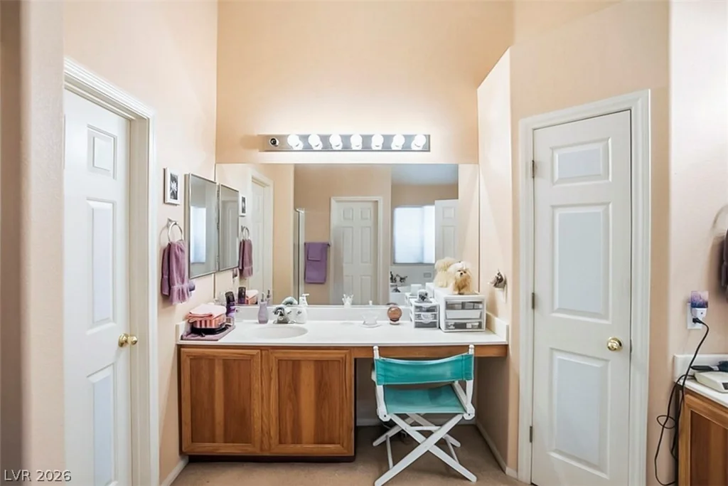 5574 Wedge, Las Vegas, NV 89122