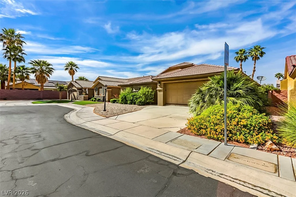 5574 Wedge, Las Vegas, NV 89122