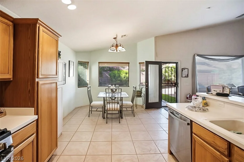5574 Wedge, Las Vegas, NV 89122