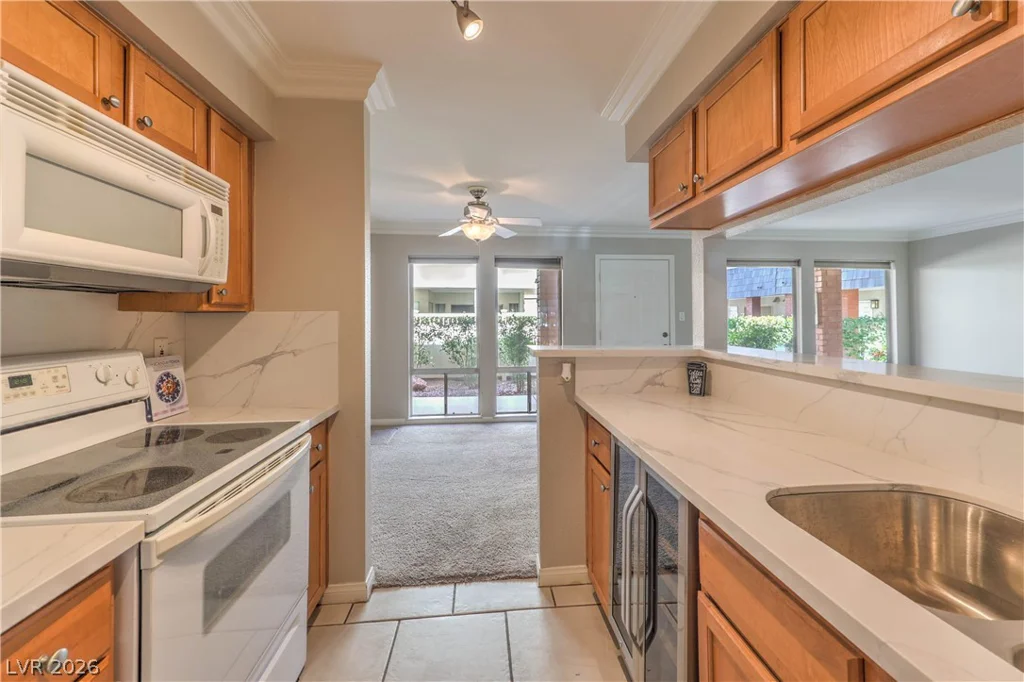 714 Oakmont, Las Vegas, NV 89109