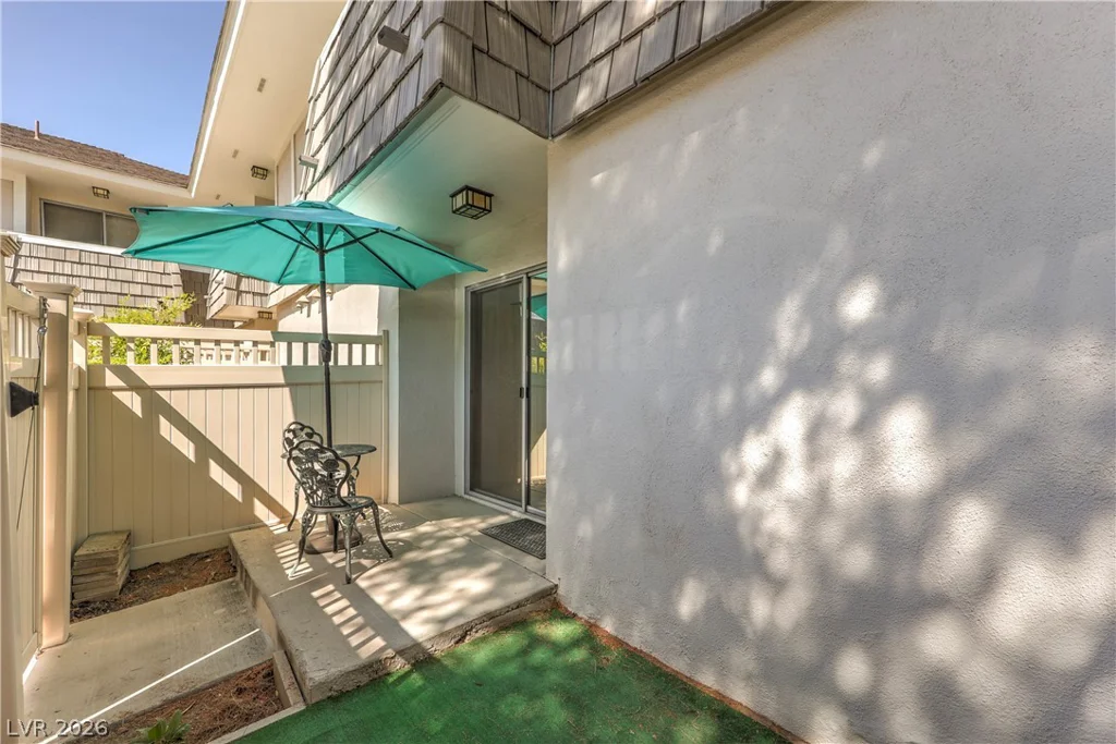 714 Oakmont, Las Vegas, NV 89109