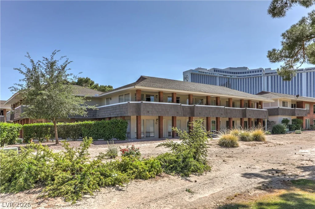 714 Oakmont, Las Vegas, NV 89109
