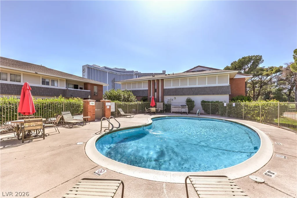 714 Oakmont, Las Vegas, NV 89109