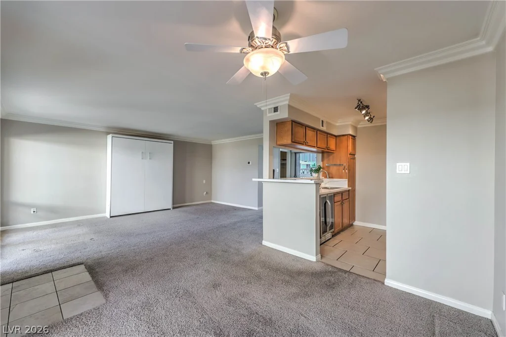 714 Oakmont, Las Vegas, NV 89109