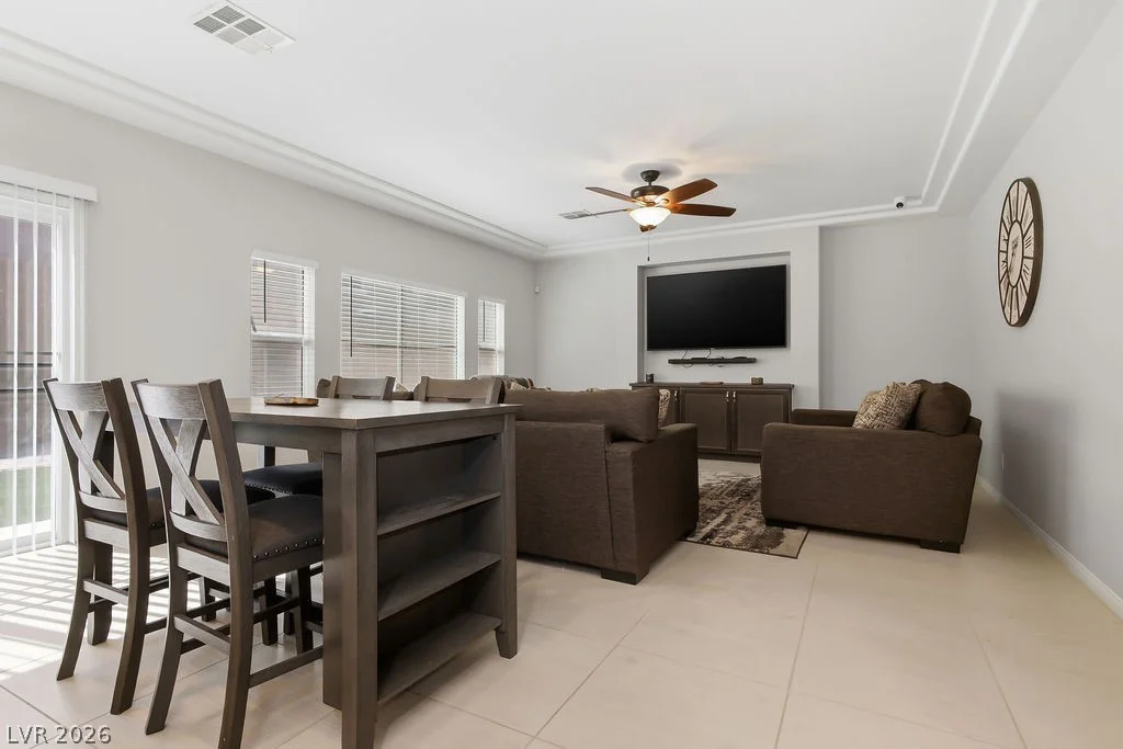 10153 Cascadia Creek, Las Vegas, NV 89141