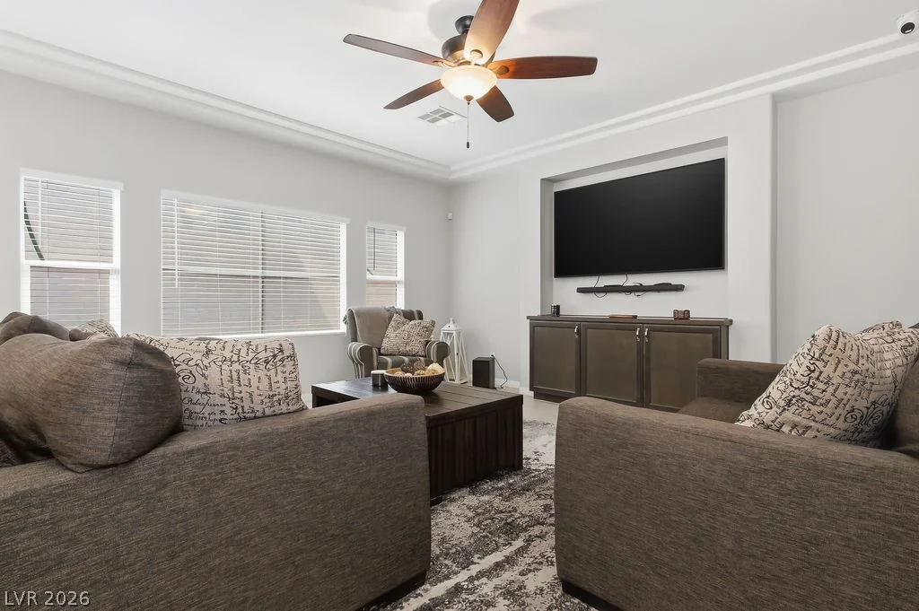 10153 Cascadia Creek, Las Vegas, NV 89141