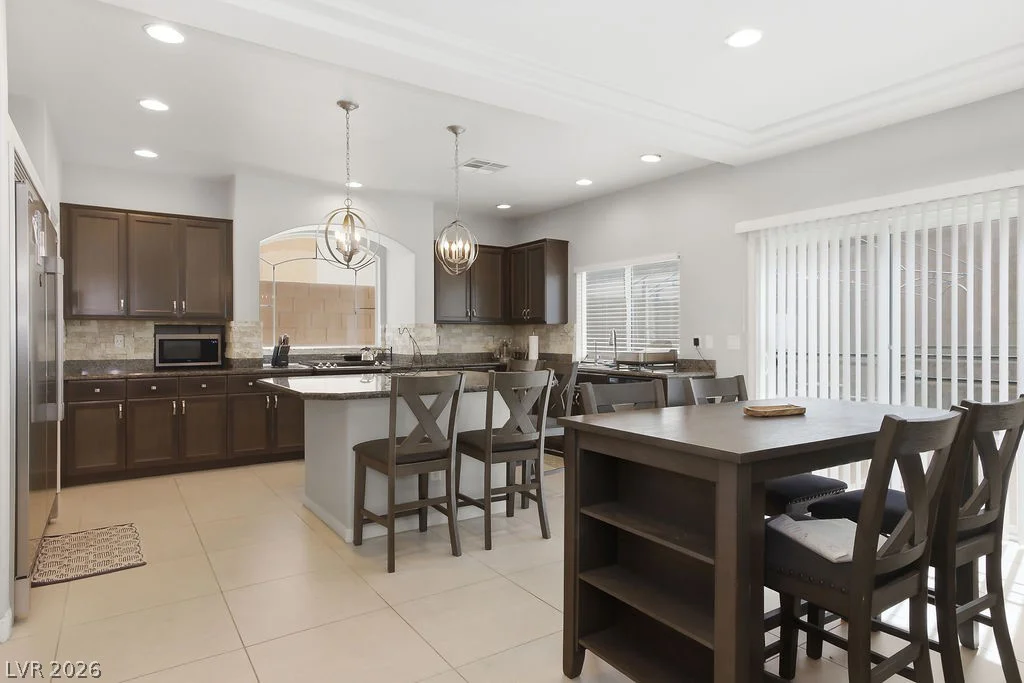 10153 Cascadia Creek, Las Vegas, NV 89141