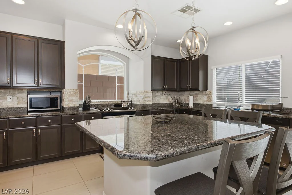 10153 Cascadia Creek, Las Vegas, NV 89141