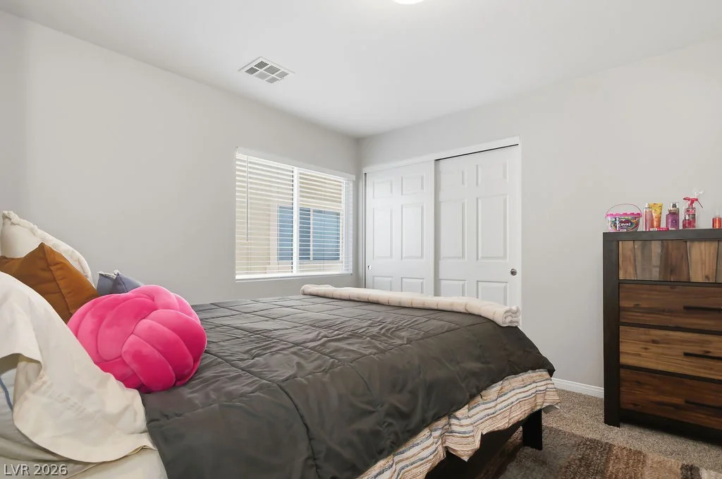 10153 Cascadia Creek, Las Vegas, NV 89141