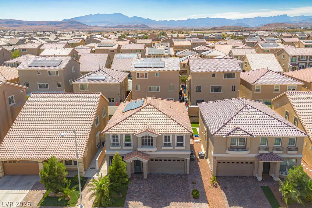 10153 Cascadia Creek, Las Vegas, NV 89141