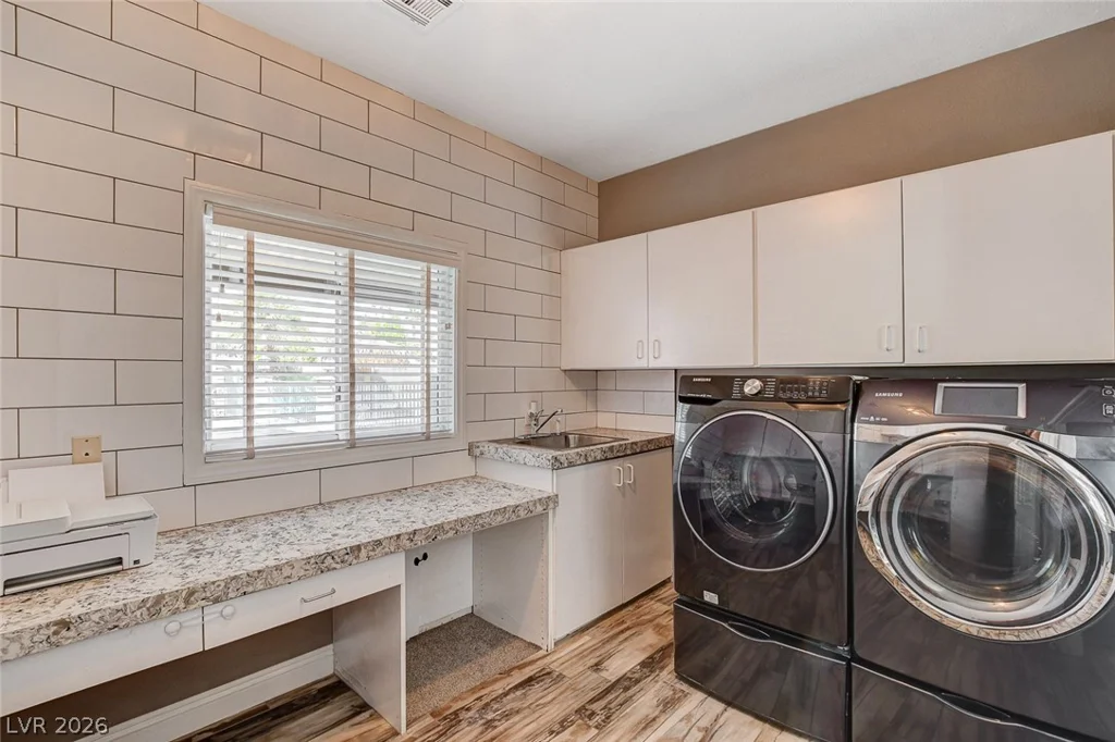 4535 Desert Bloom, Las Vegas, NV 89129