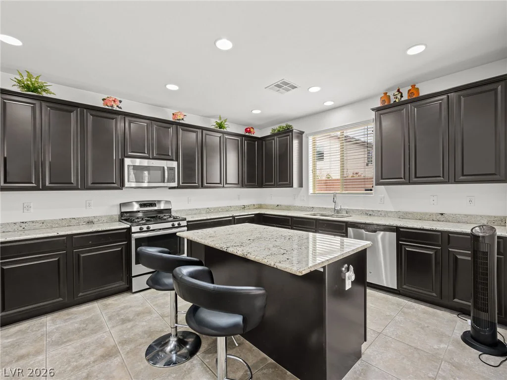 10743 Centerville Bay, Las Vegas, NV 89179