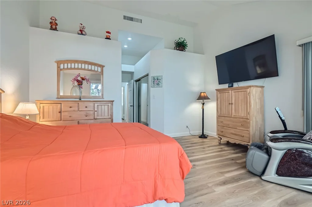 7068 Bright Springs, Las Vegas, NV 89113
