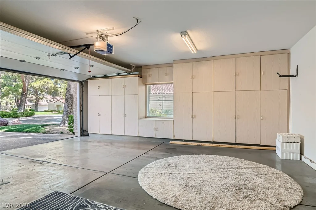 7068 Bright Springs, Las Vegas, NV 89113