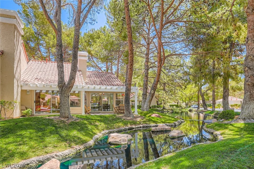 7068 Bright Springs, Las Vegas, NV 89113