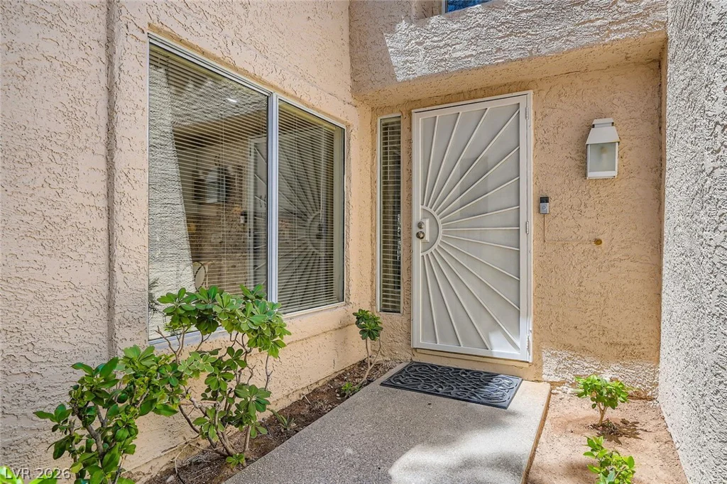 7068 Bright Springs, Las Vegas, NV 89113