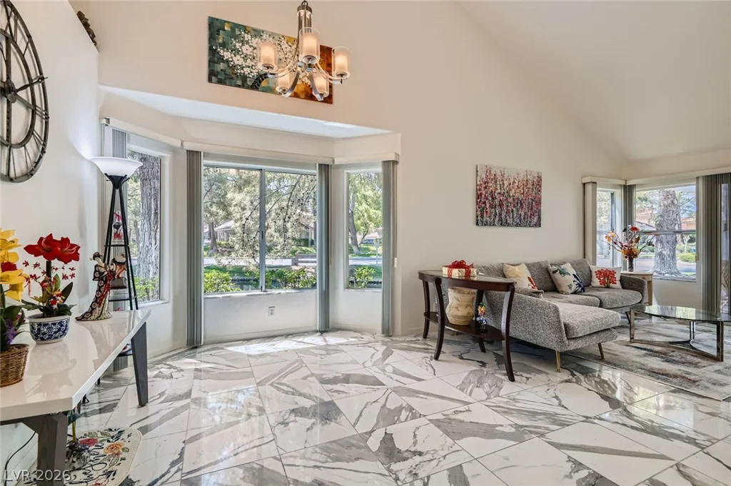 7068 Bright Springs, Las Vegas, NV 89113