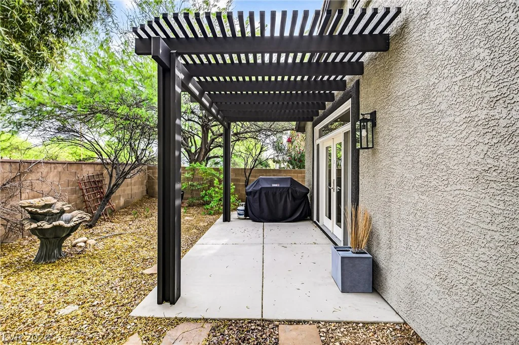 10230 Wood Work, Las Vegas, NV 89135
