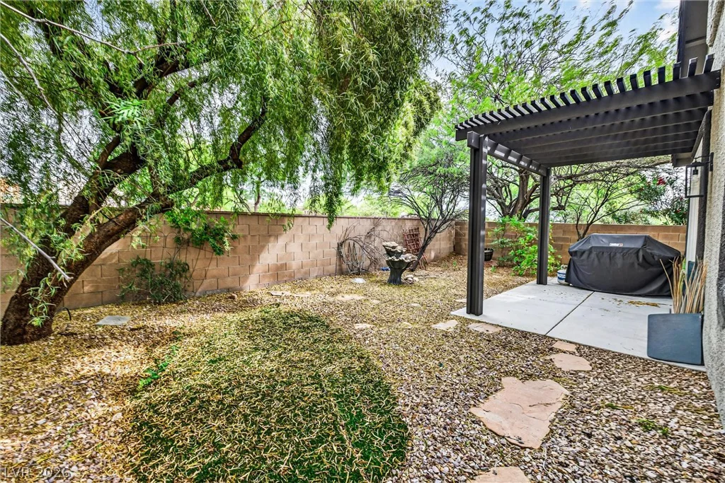 10230 Wood Work, Las Vegas, NV 89135