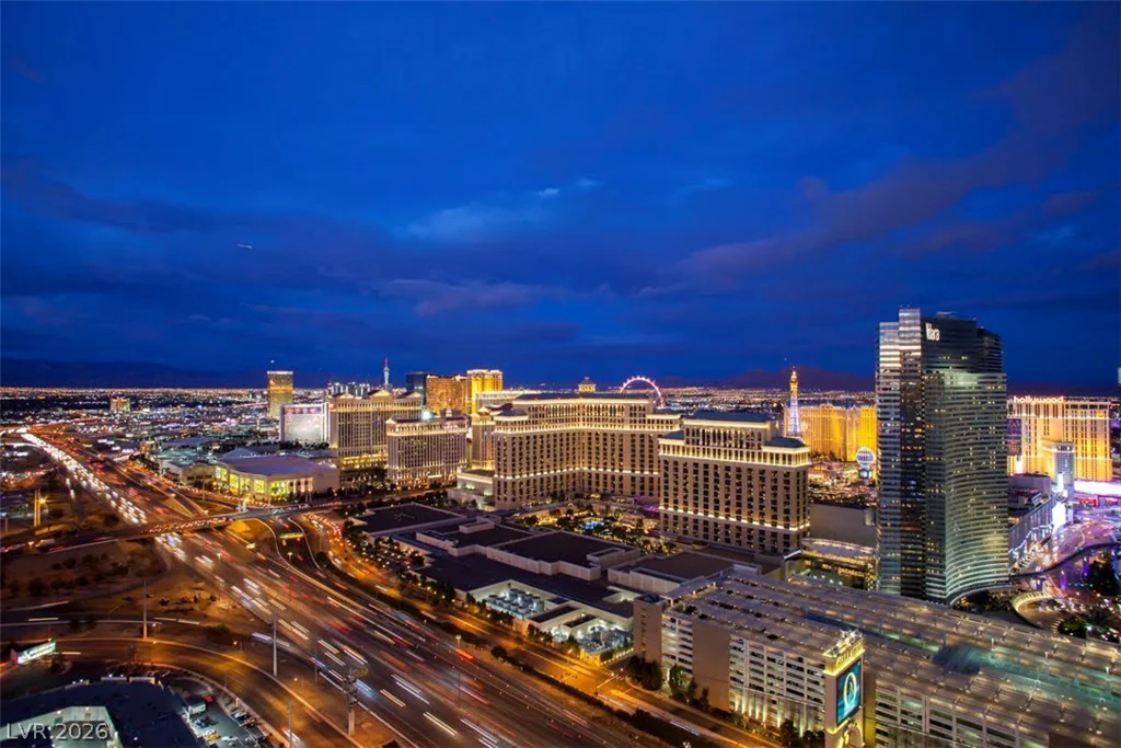 4471 DEAN MARTIN, Las Vegas, NV 89103