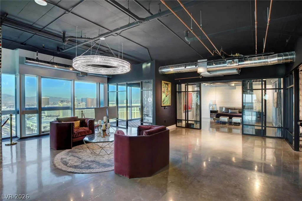 4471 DEAN MARTIN, Las Vegas, NV 89103