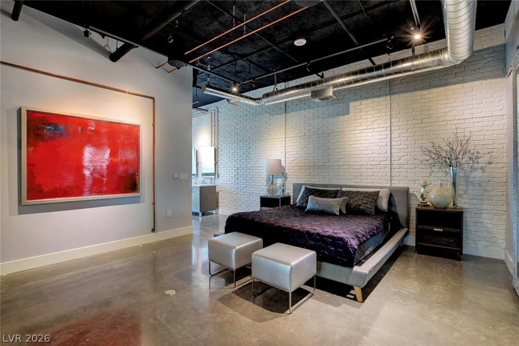4471 DEAN MARTIN, Las Vegas, NV 89103