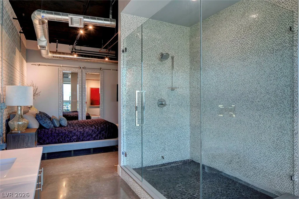 4471 DEAN MARTIN, Las Vegas, NV 89103