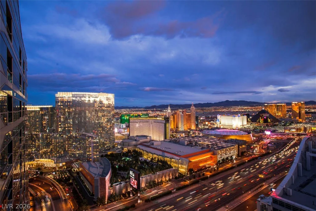 4471 DEAN MARTIN, Las Vegas, NV 89103