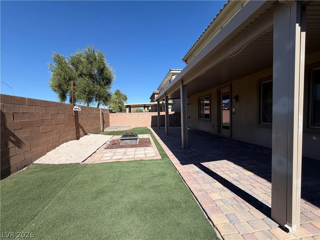 104 Delighted, North Las Vegas, NV 89031