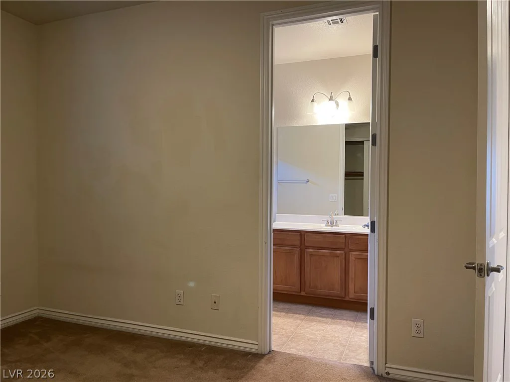 104 Delighted, North Las Vegas, NV 89031