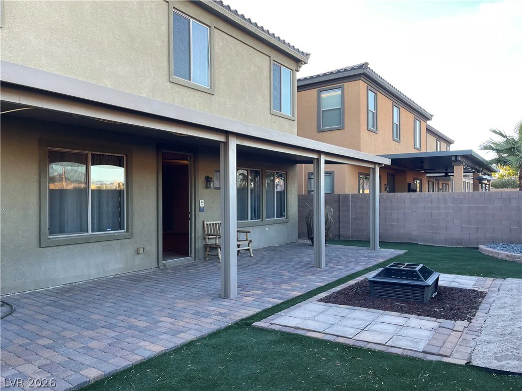 104 Delighted, North Las Vegas, NV 89031