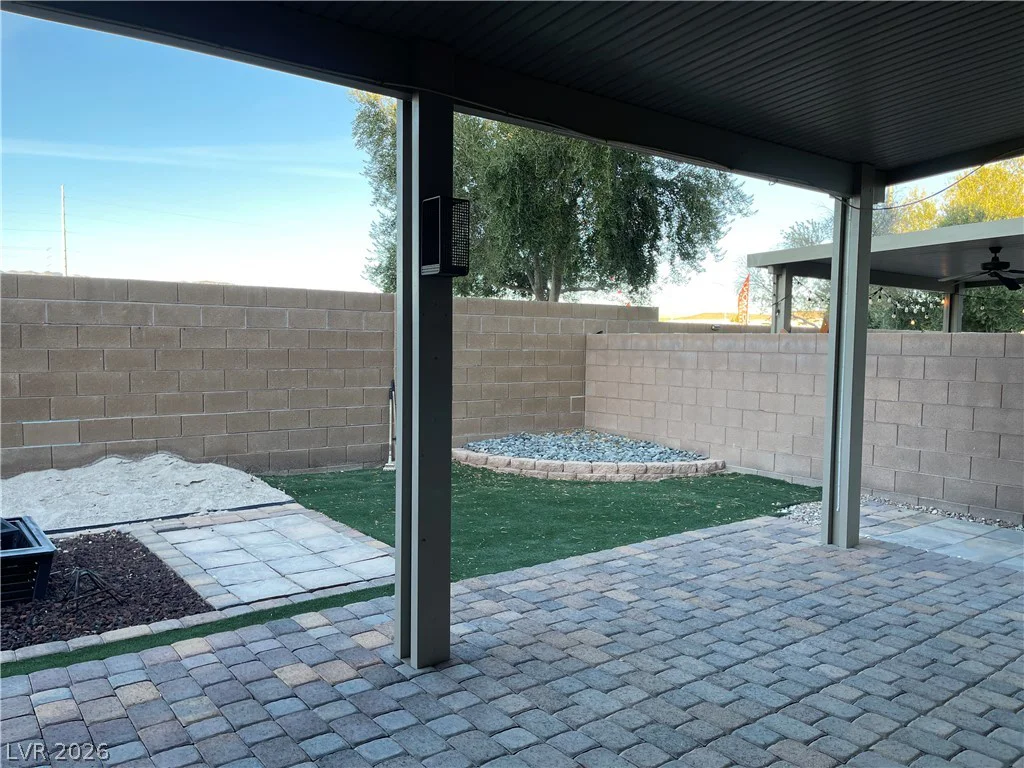 104 Delighted, North Las Vegas, NV 89031