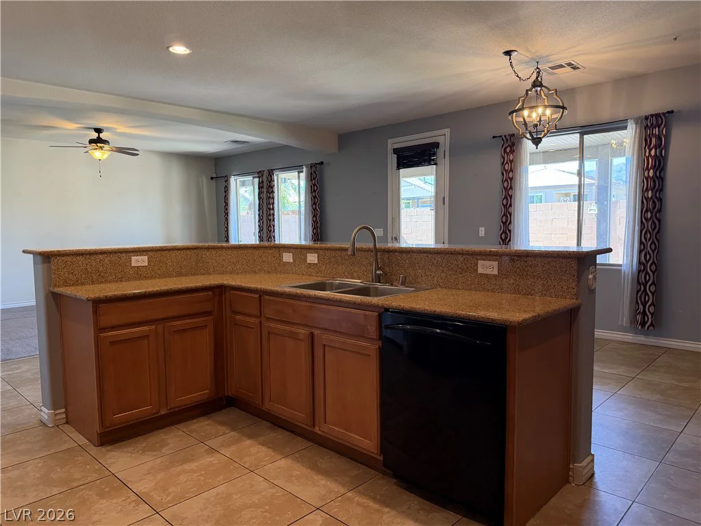 104 Delighted, North Las Vegas, NV 89031