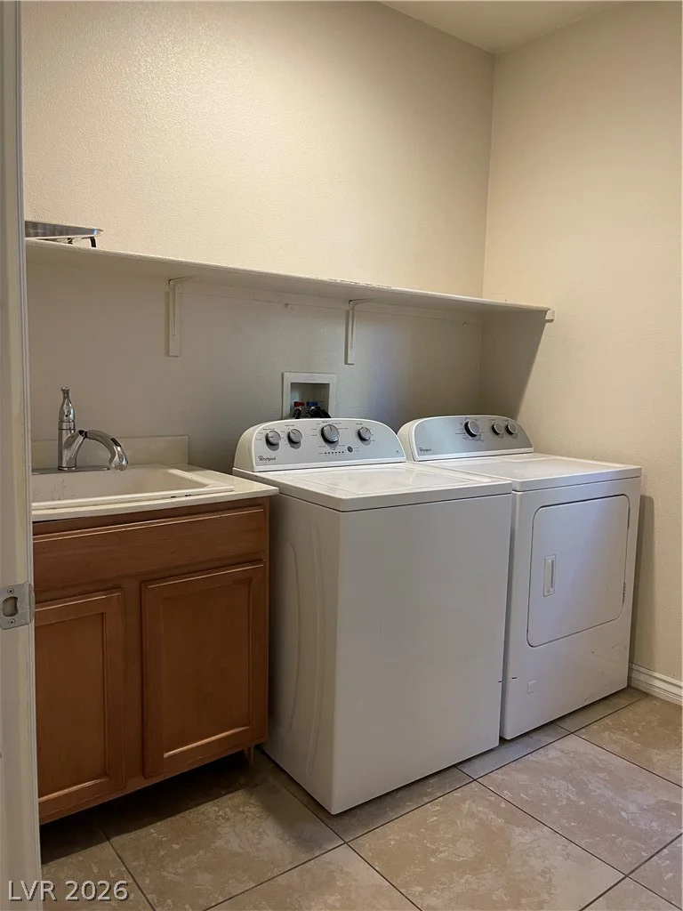 104 Delighted, North Las Vegas, NV 89031