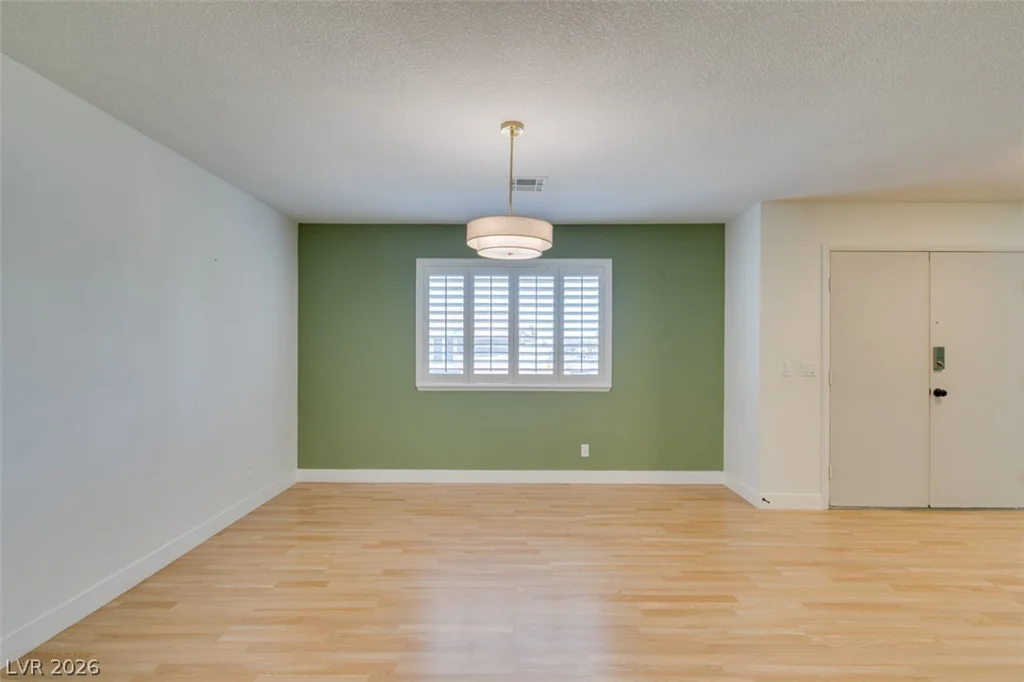 3169 Desmond, Las Vegas, NV 89121