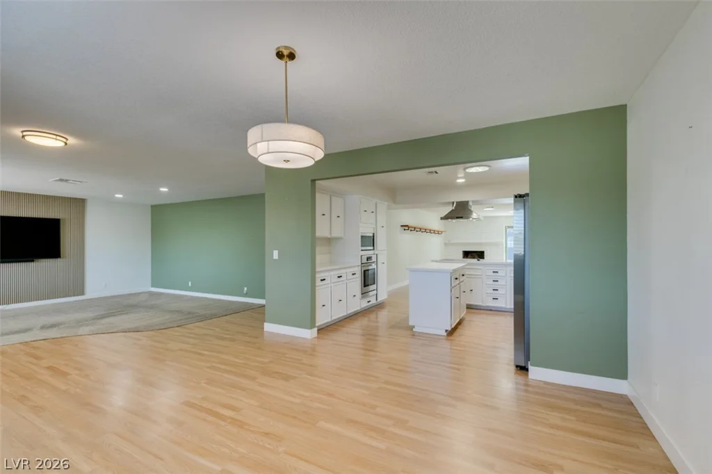 3169 Desmond, Las Vegas, NV 89121