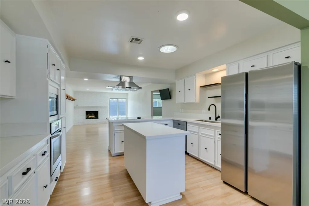 3169 Desmond, Las Vegas, NV 89121