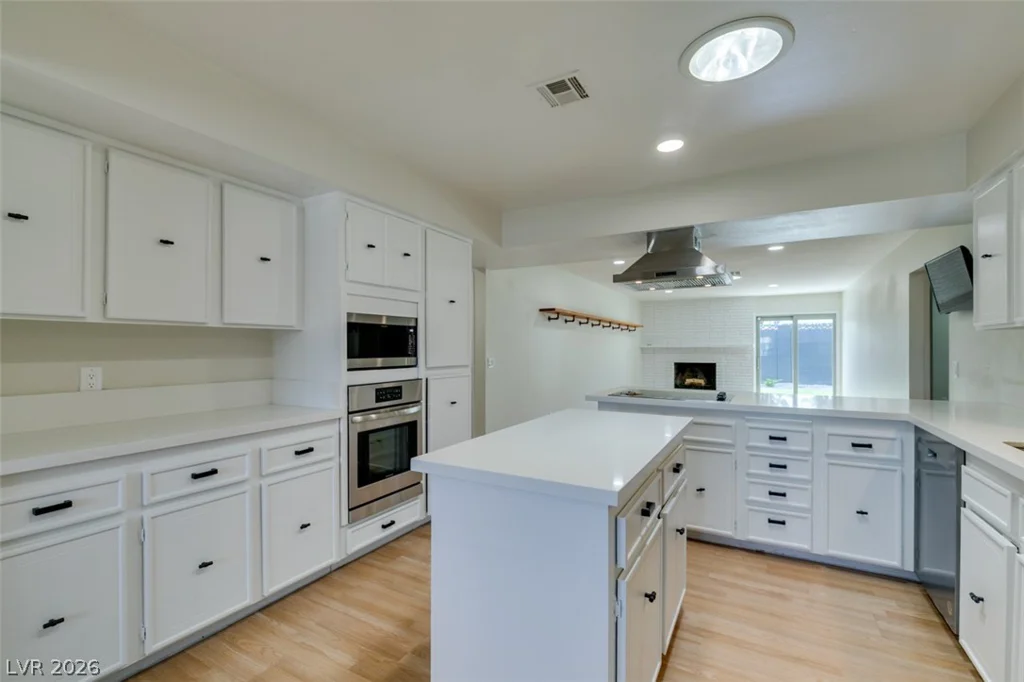 3169 Desmond, Las Vegas, NV 89121