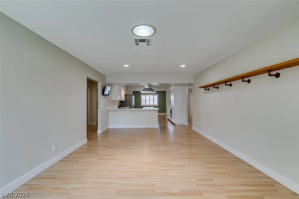 3169 Desmond, Las Vegas, NV 89121