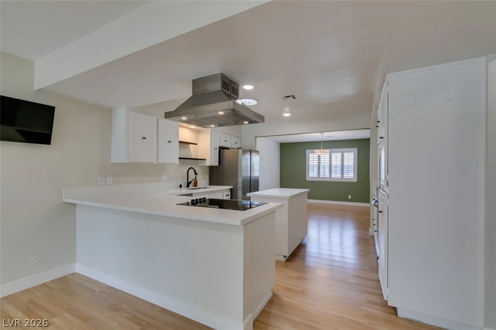 3169 Desmond, Las Vegas, NV 89121