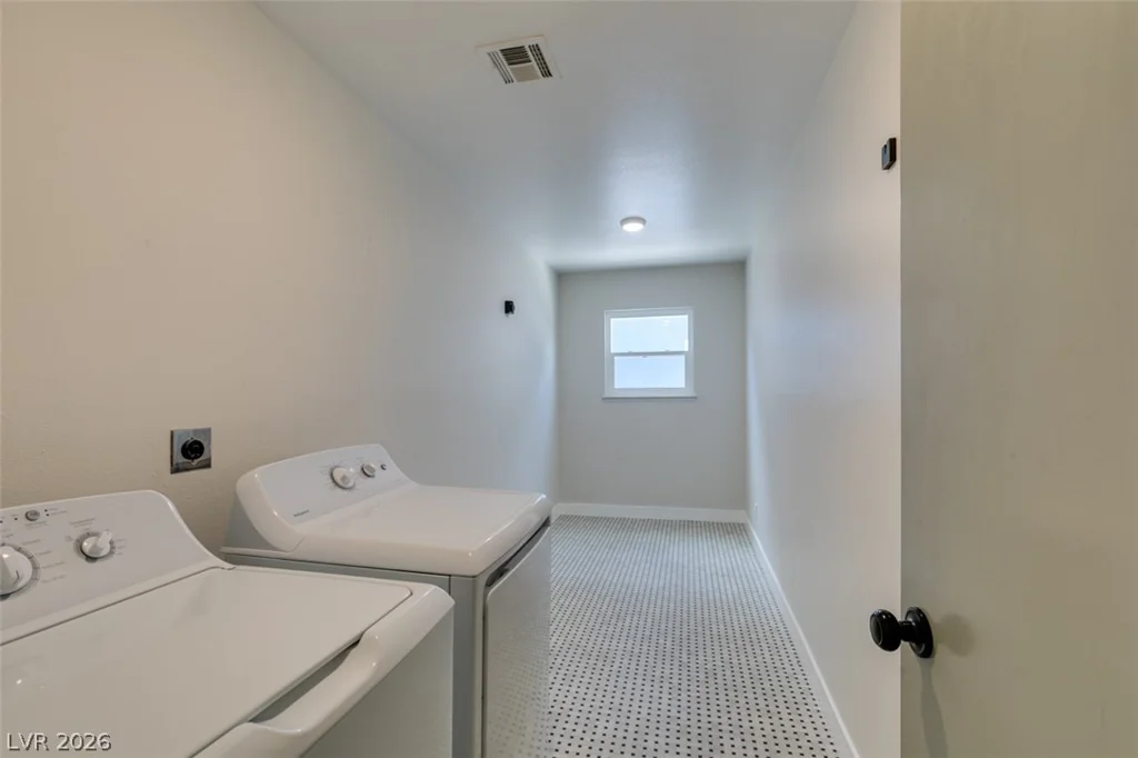 3169 Desmond, Las Vegas, NV 89121
