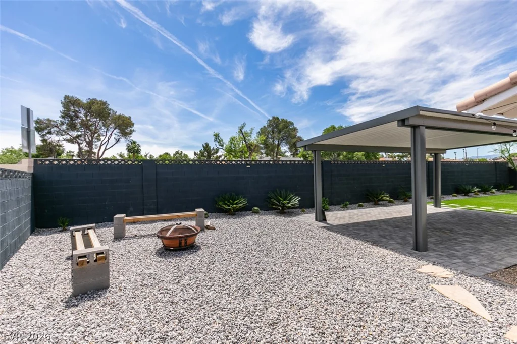 3169 Desmond, Las Vegas, NV 89121