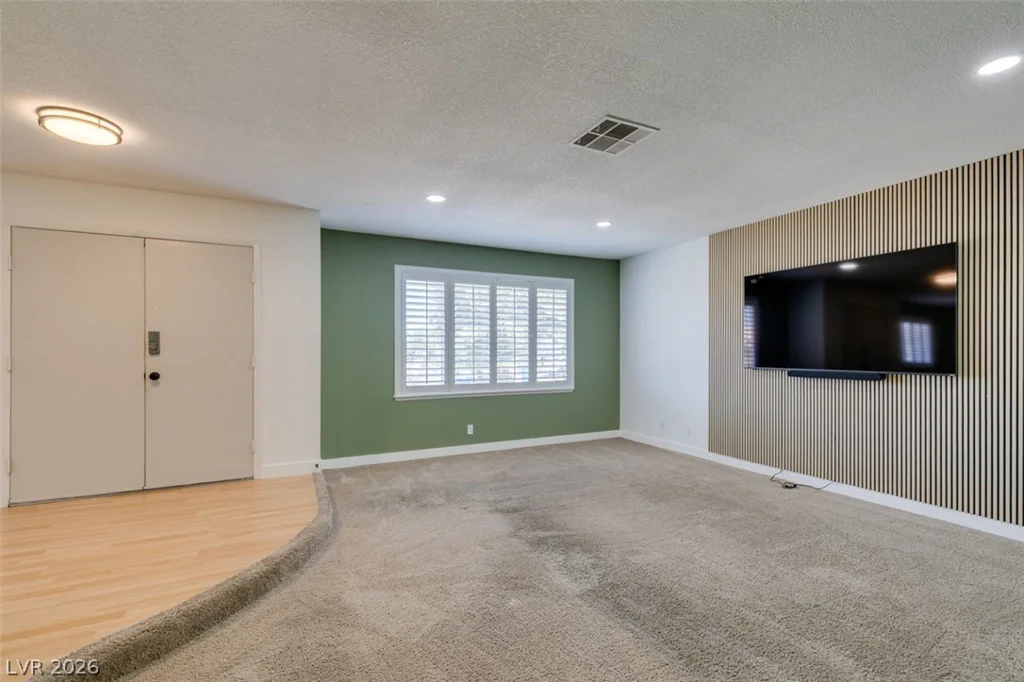 3169 Desmond, Las Vegas, NV 89121