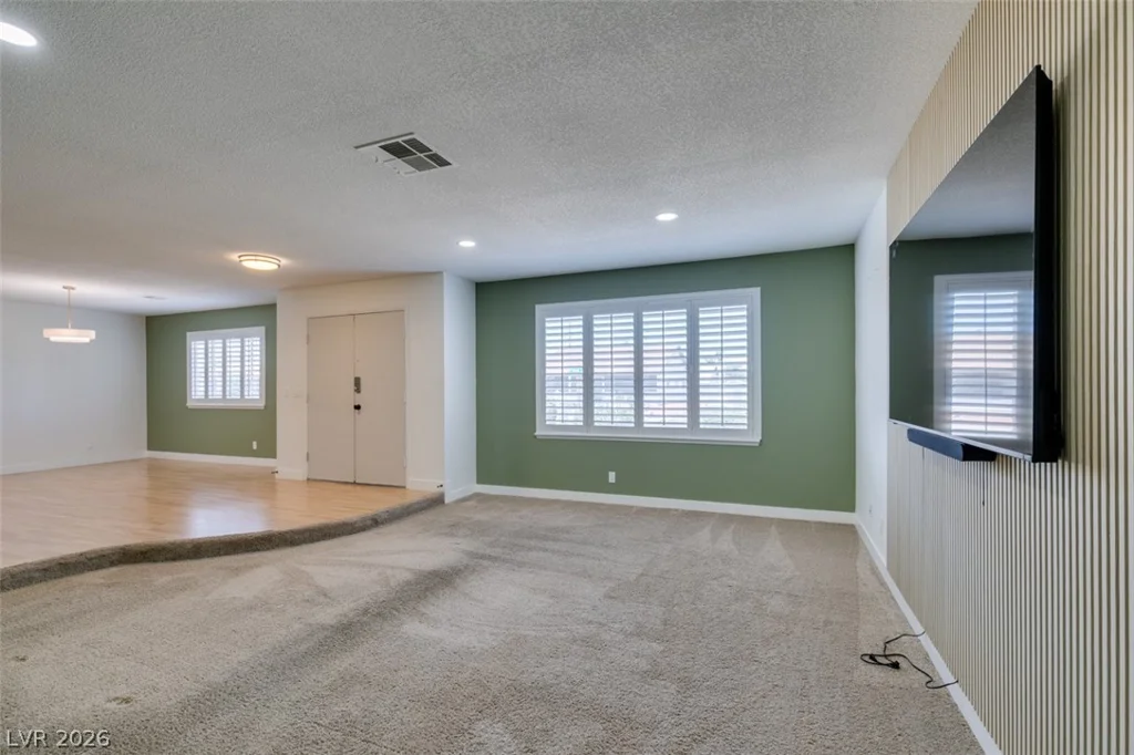 3169 Desmond, Las Vegas, NV 89121