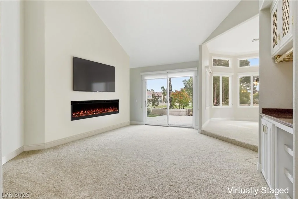 8215 Round Hills, Las Vegas, NV 89113